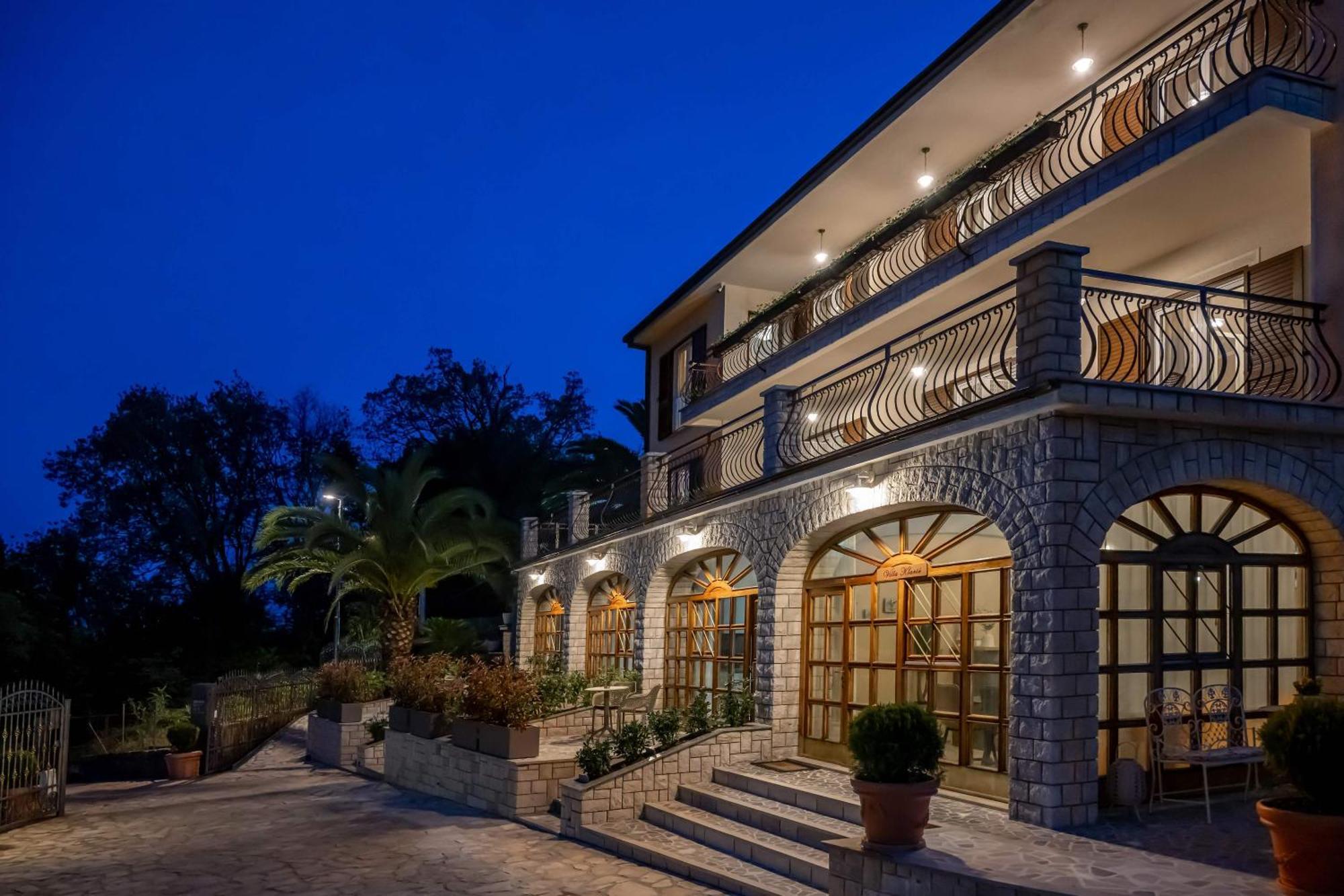 Villa Klaric Ловран Екстериор снимка