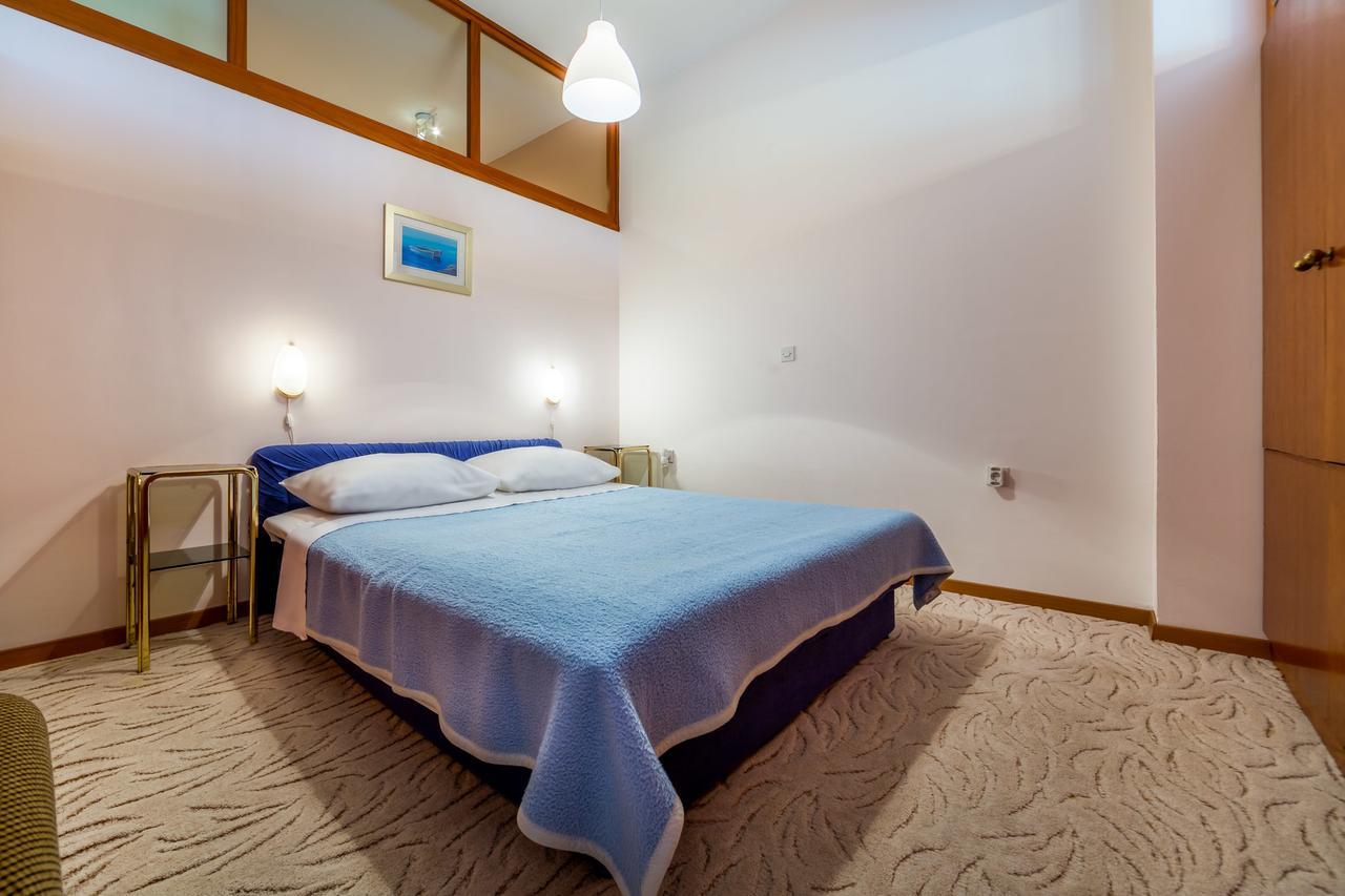 Villa Klaric Ловран Екстериор снимка