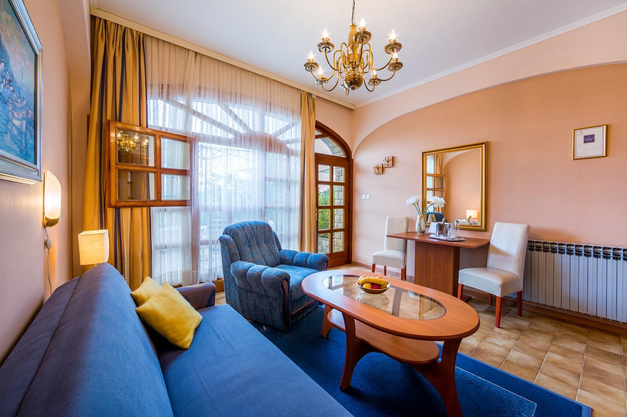 Villa Klaric Ловран Екстериор снимка