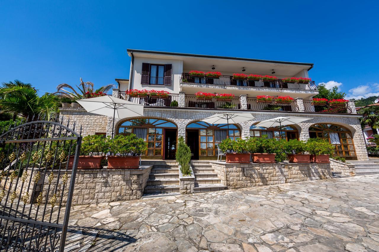 Villa Klaric Ловран Екстериор снимка